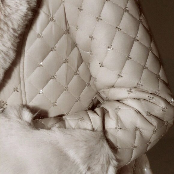 Apricot Casual Women's Elegant Beaded Waist faux Fur Collar jacket coat - Picture 2 of 10